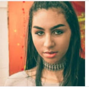 Meet your Posher, Ava